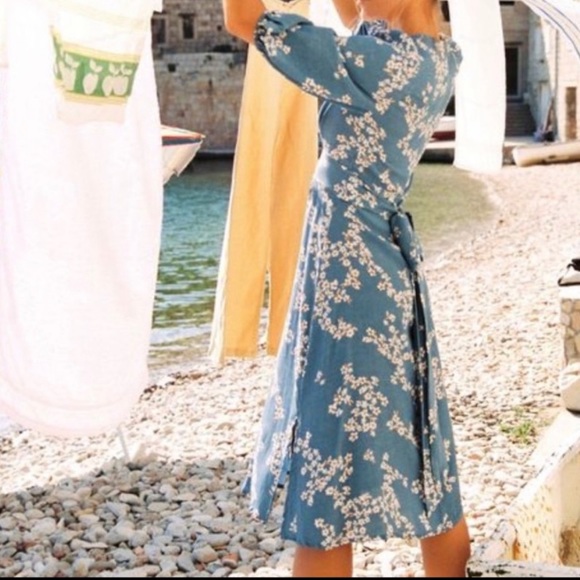 Faithfull the Brand Chloe Midi Dress size XS 2 - Picture 4 of 12